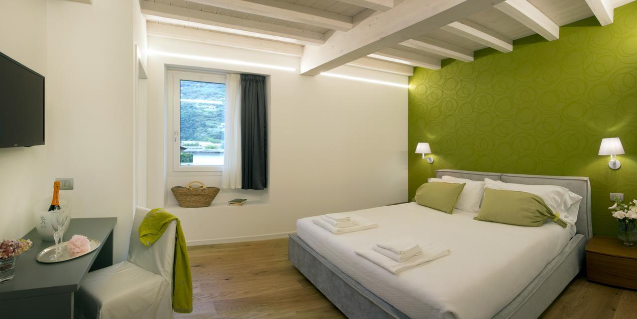 Manzoni 124 Bed&Relax Bed & Breakfast Esine Eksteriør bilde